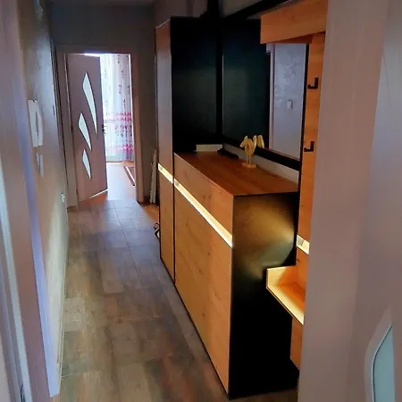 Daire Beachside Center # 3