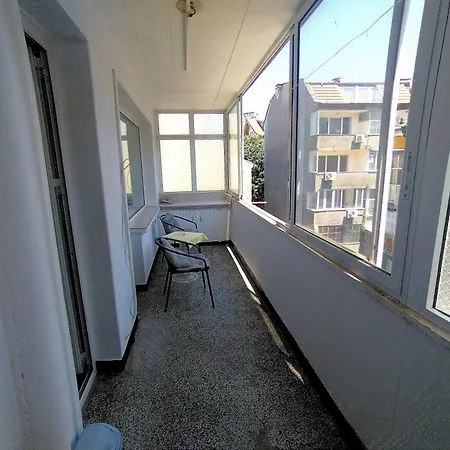 Beachside Center # 3 Daire Varna